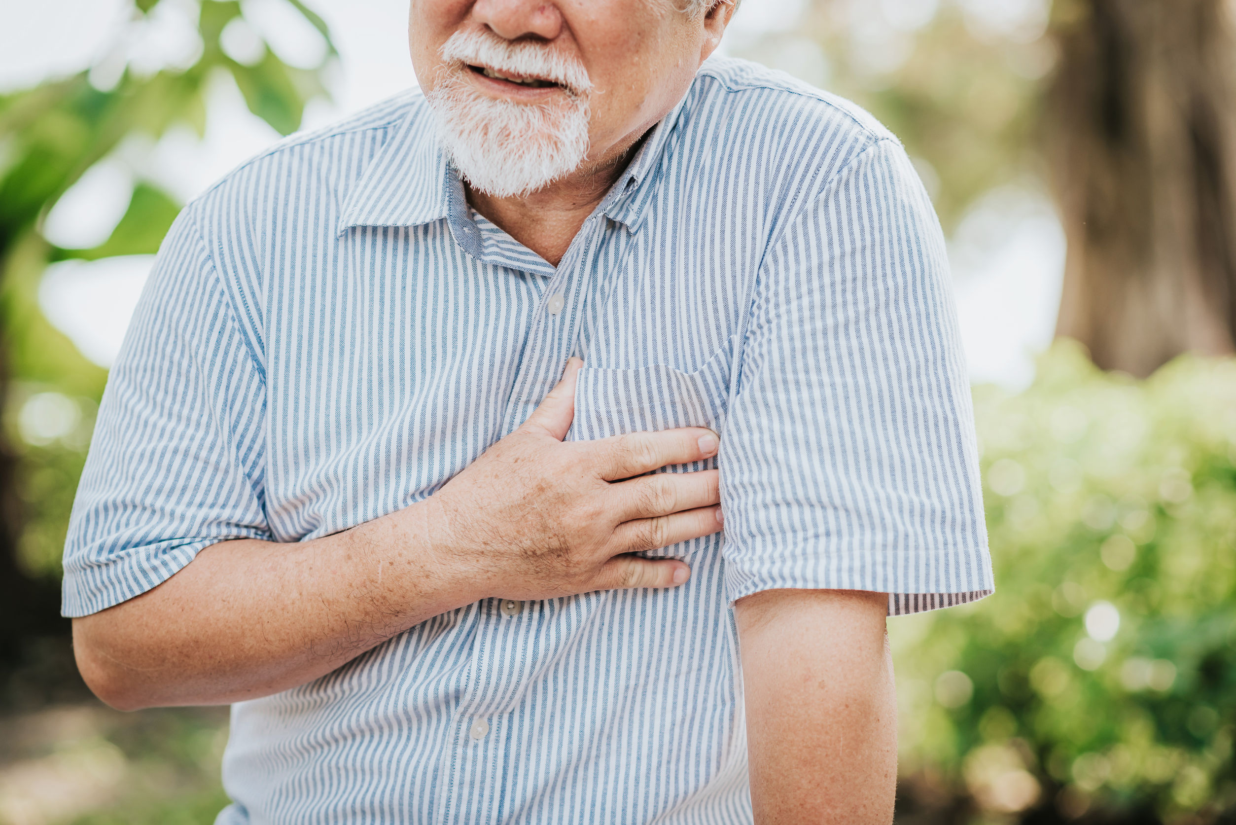 Elder patient is having a sign of getting a heart attack