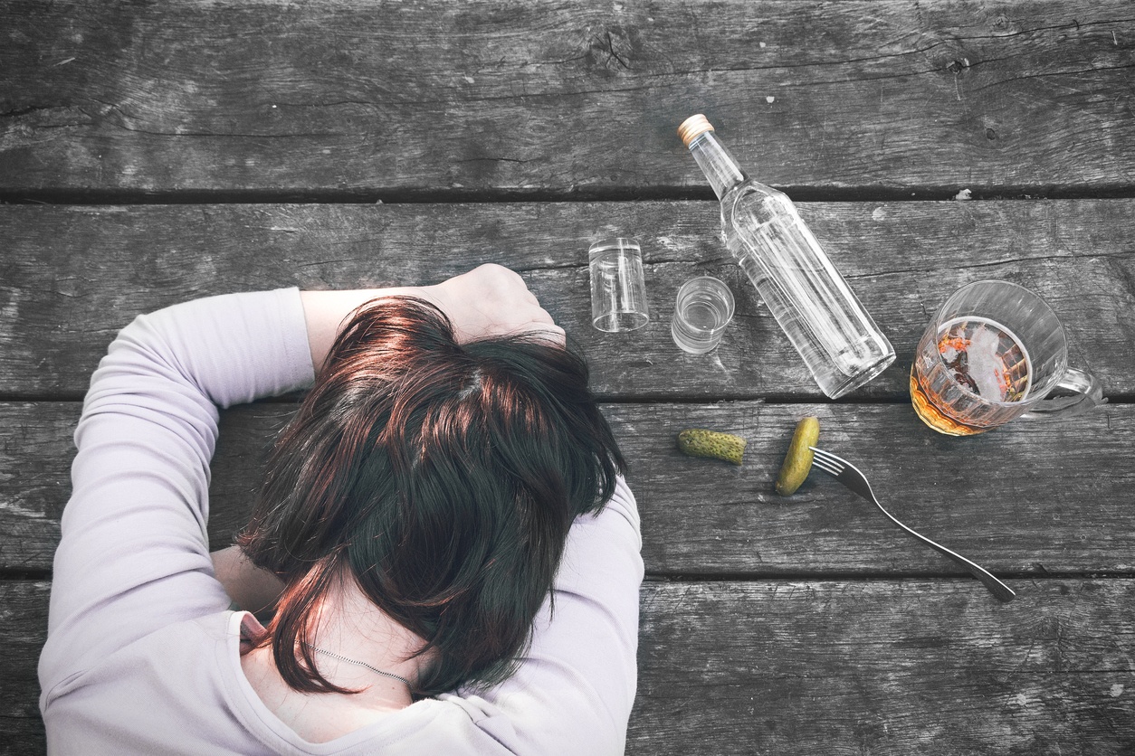 dangers negative effect alcohol hangover